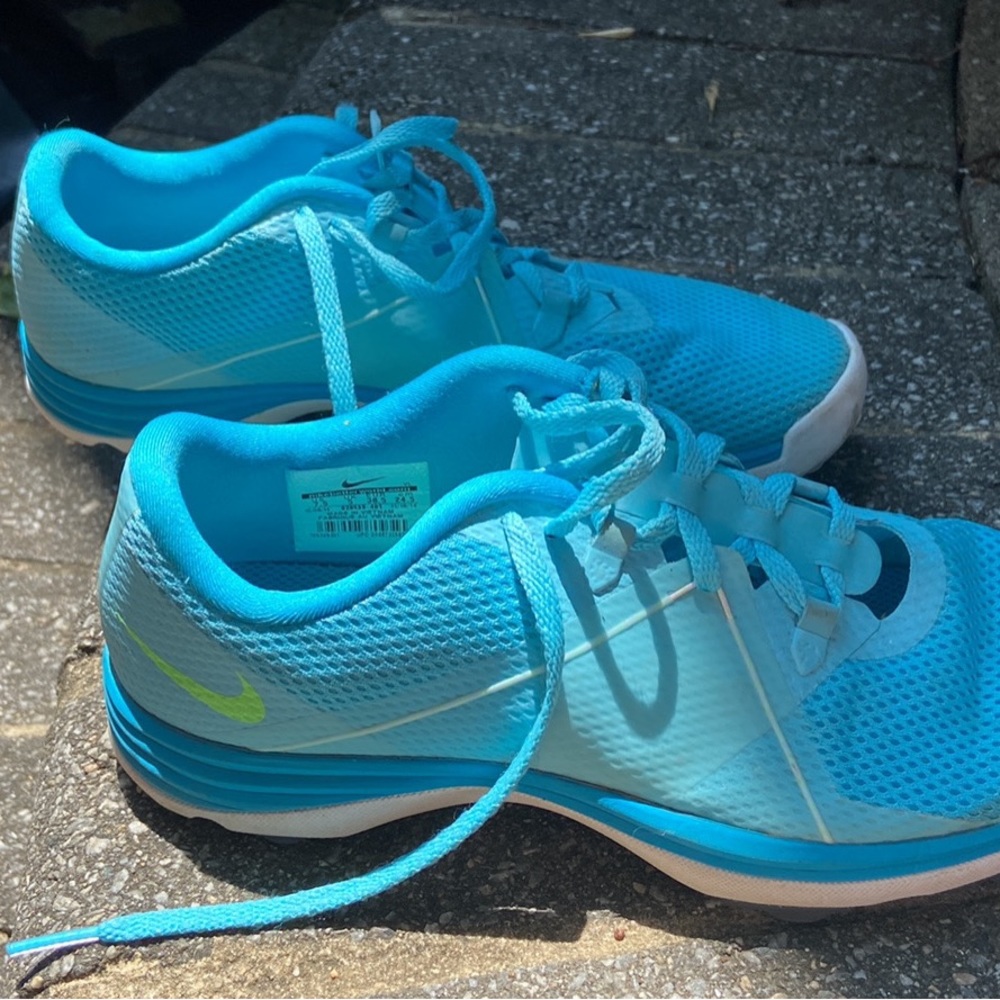 Excellent condition. Nike Lunarlon size 7.5